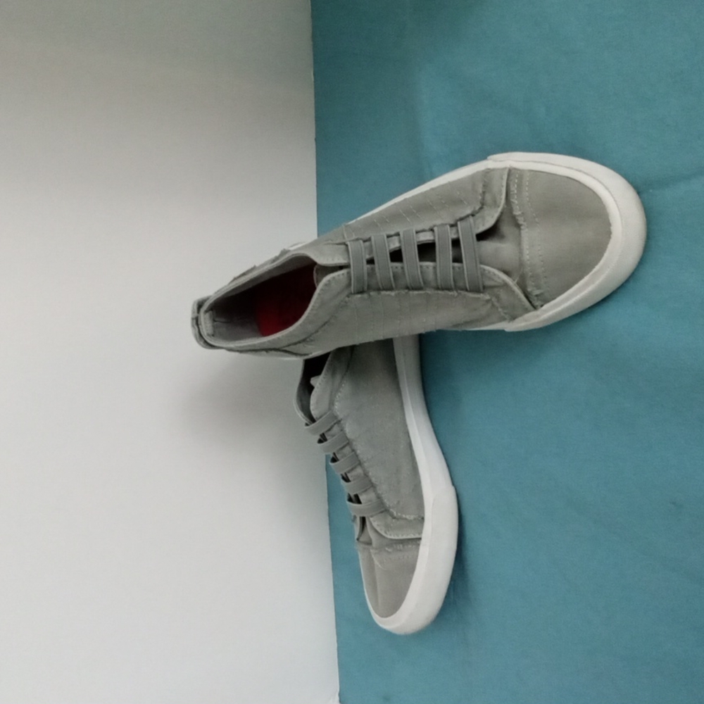 Blowfish Malibu kids Canvas shoes size 7